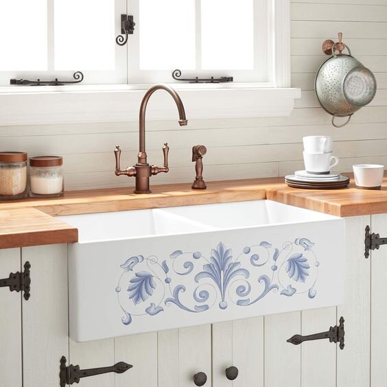 white+charming+kitchen+sink
